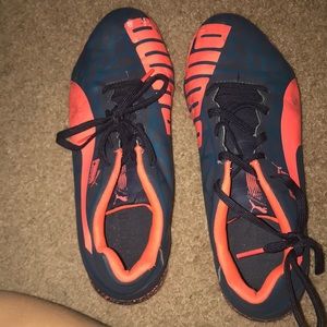Indoor soccer shoes
